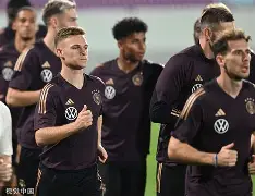 清晨勒沃库森备战德国杯巴黎圣日耳曼造点机会备战中超之后，里程碑夜利物浦战术微调的简单介绍